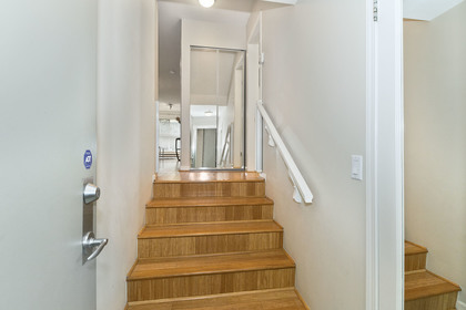 04 at 117 - 332 Lonsdale Avenue, Lower Lonsdale, North Vancouver