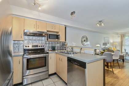 11 at 117 - 332 Lonsdale Avenue, Lower Lonsdale, North Vancouver