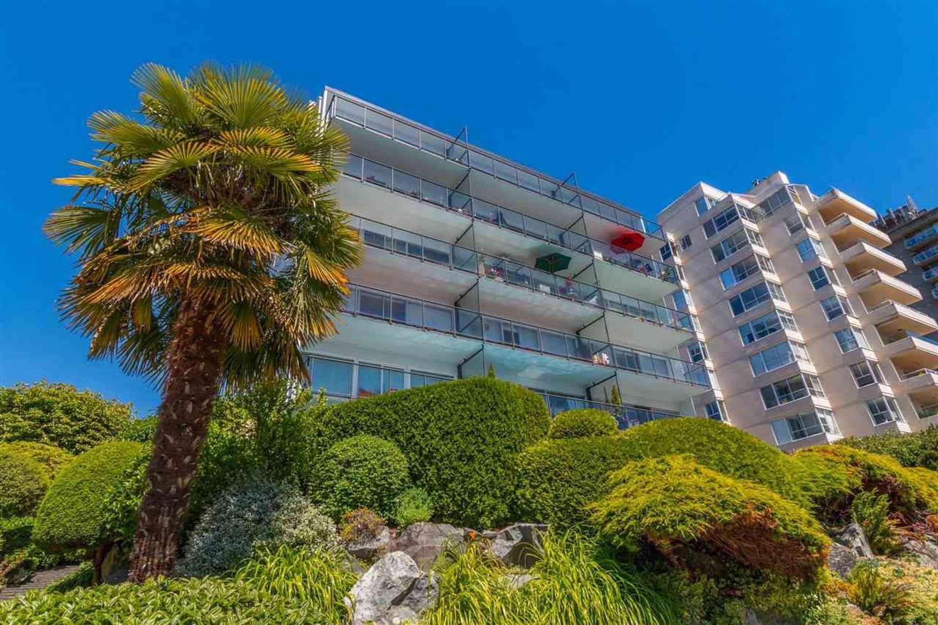 201 - 1845 Bellevue Avenue, Ambleside, West Vancouver  by Vessie Chela, Real Estate Consultant 201 - 1845 Bellevue Avenue, Ambleside, West Vancouver