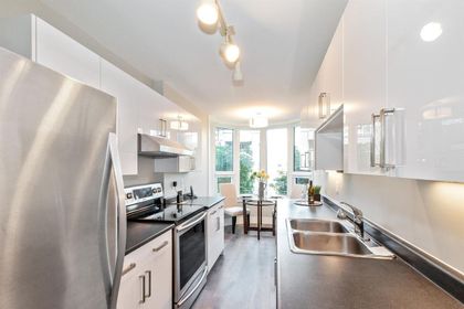 1845-robson-street-west-end-vw-vancouver-west-10 at 202 - 1845 Robson Street, West End VW, Vancouver West 1845-robson-street-west-end-vw-vancouver-west-10 at 202 - 1845 Robson Street, West End VW, Vancouver West