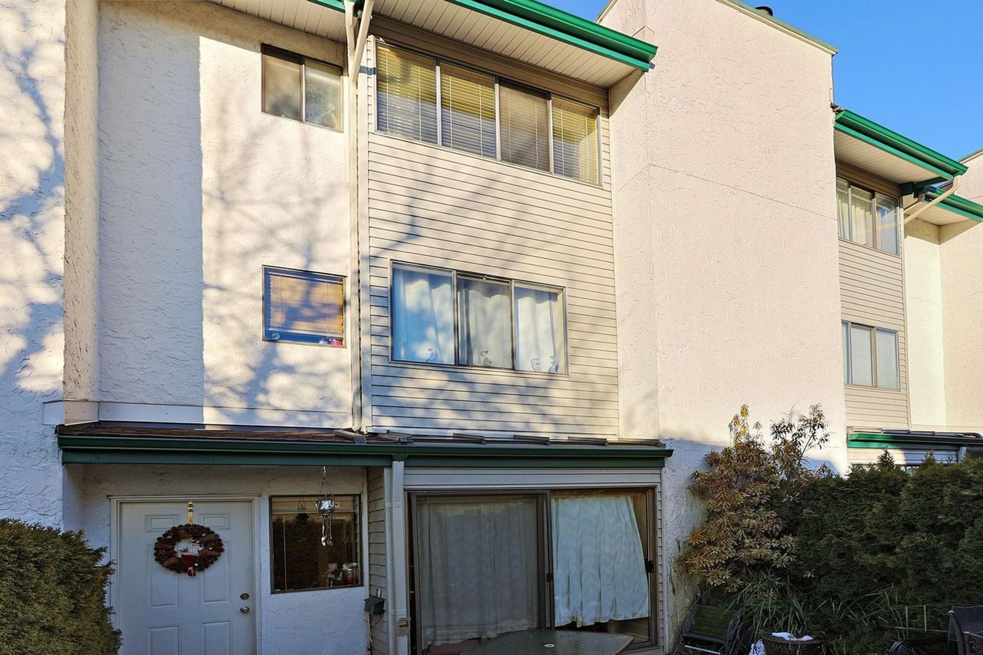 8 - 230 W 13th Street, Central Lonsdale, North Vancouver  by Vessie Chela, Real Estate Consultant 8 - 230 W 13th Street, Central Lonsdale, North Vancouver