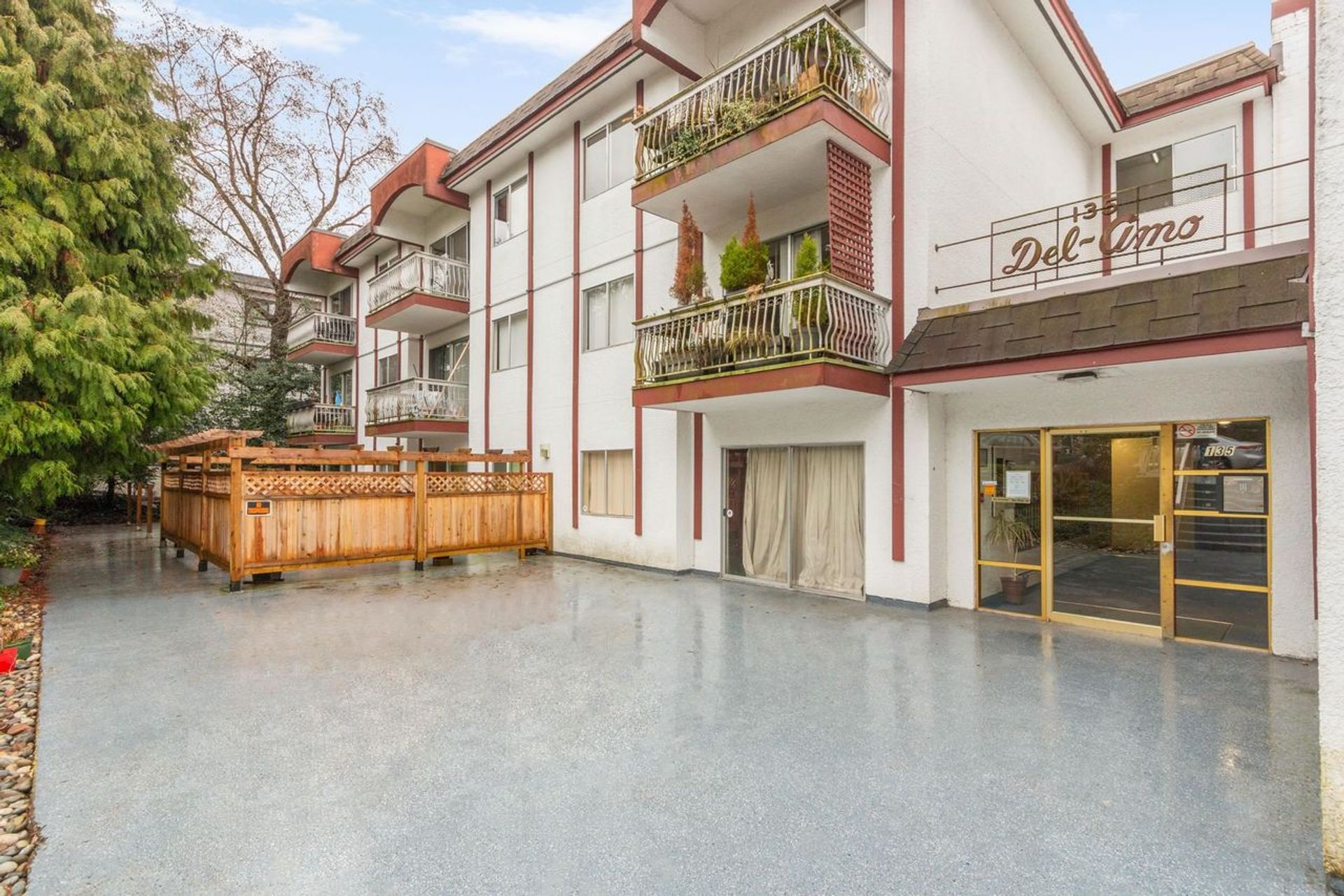 301 - 135 W 21 Street, Central Lonsdale, North Vancouver  by Vessie Chela, Real Estate Consultant 301 - 135 W 21 Street, Central Lonsdale, North Vancouver