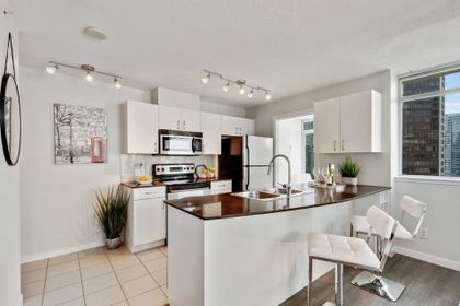 610-granville-street-downtown-vw-vancouver-west-04-1 at 2601 - 610 Granville Street, Downtown VW, Vancouver West 610-granville-street-downtown-vw-vancouver-west-04-1 at 2601 - 610 Granville Street, Downtown VW, Vancouver West