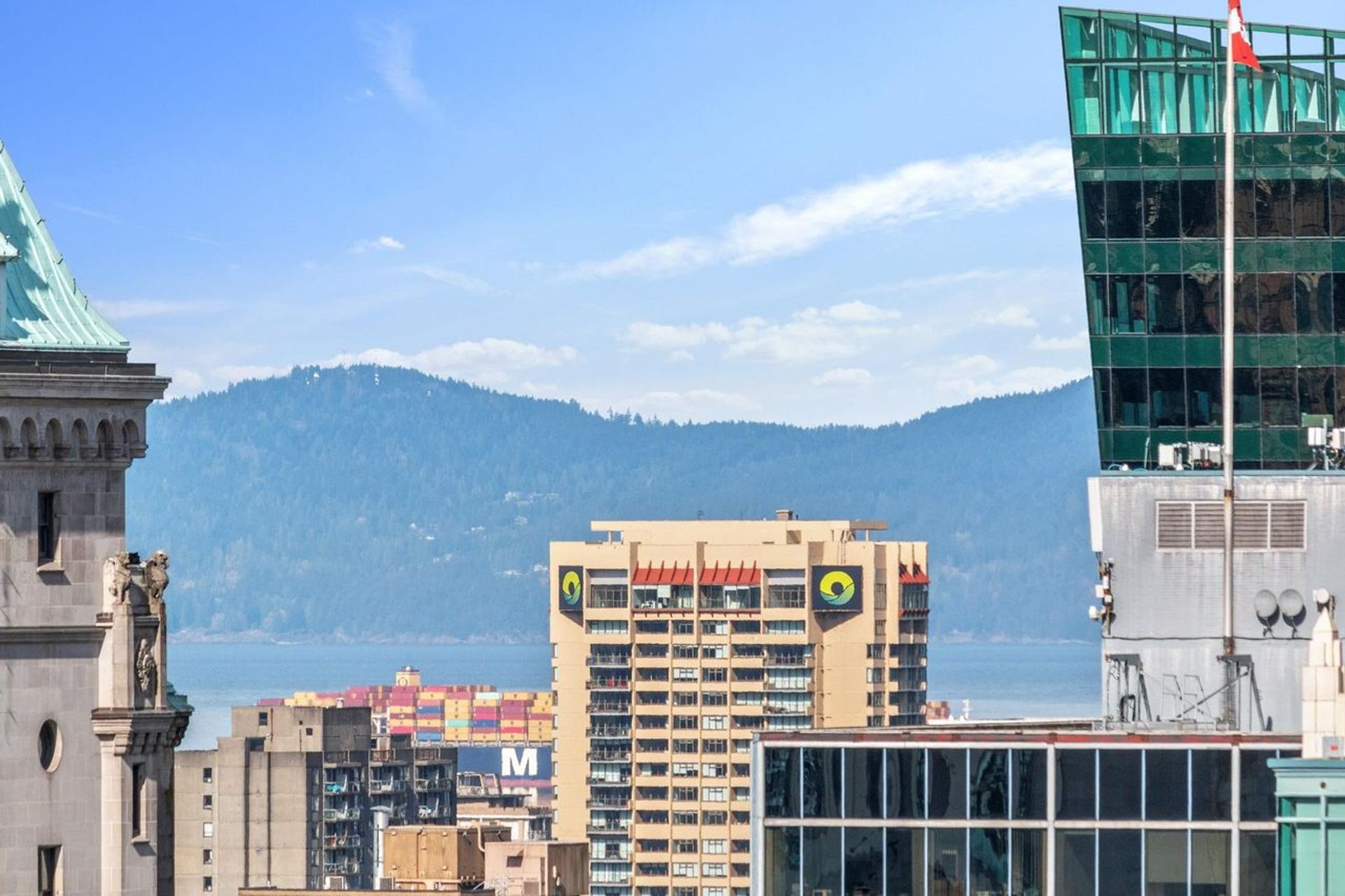 2601 - 610 Granville Street, Downtown VW, Vancouver West  by Vessie Chela, Real Estate Consultant 2601 - 610 Granville Street, Downtown VW, Vancouver West