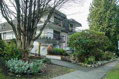 Entrance at 301 - 143 E 19th, Central Lonsdale, North Vancouver