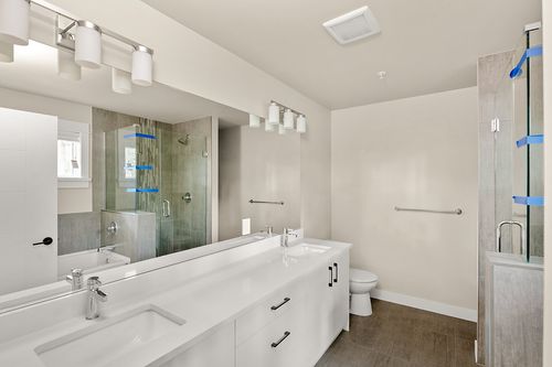 Bathroom, West Park At Thetis Lake at 1936 West Park Lane, Prior Lake, View Royal
