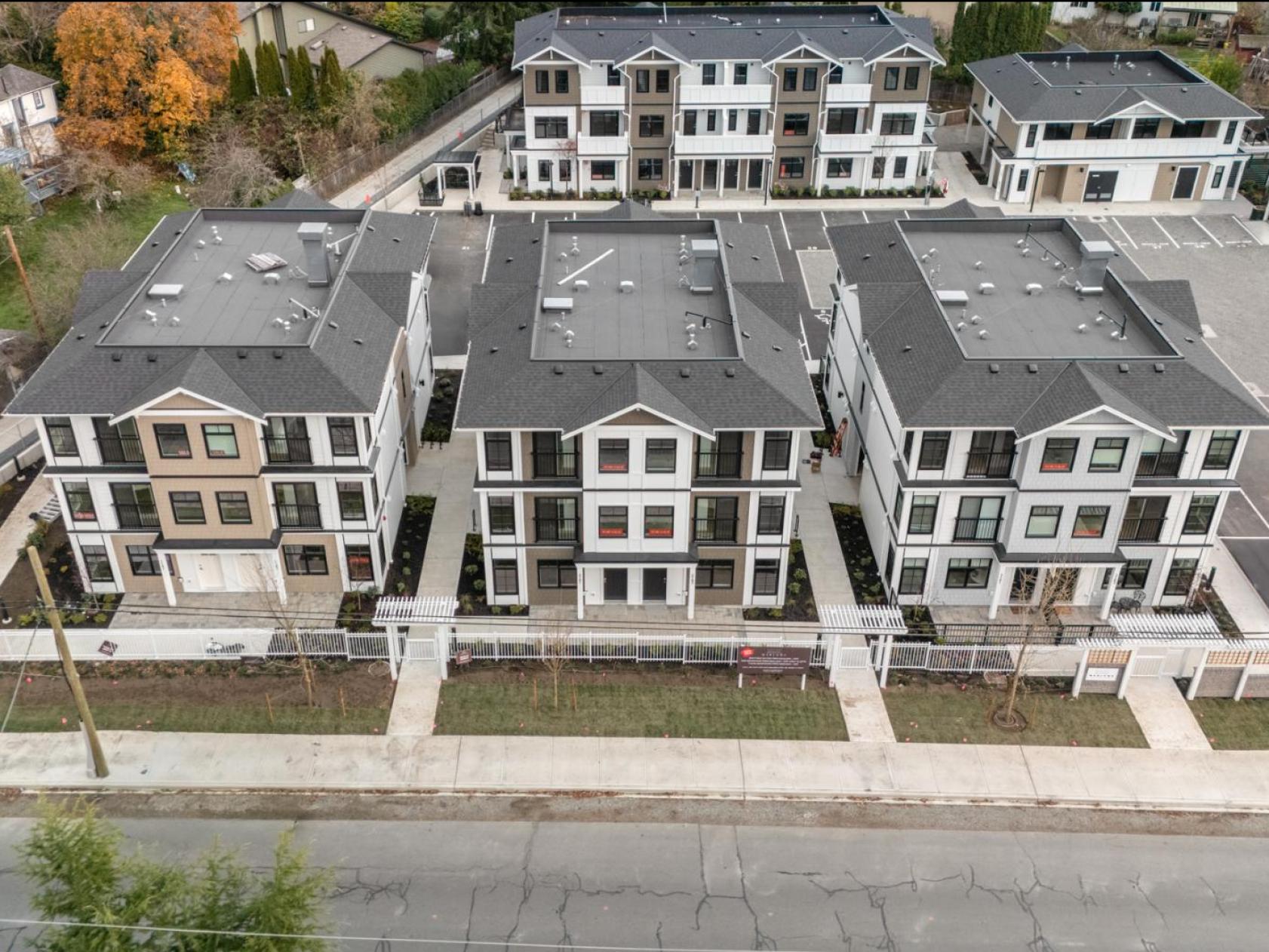 4201 Tyndall Avenue, Gordon Head, Saanich East 2