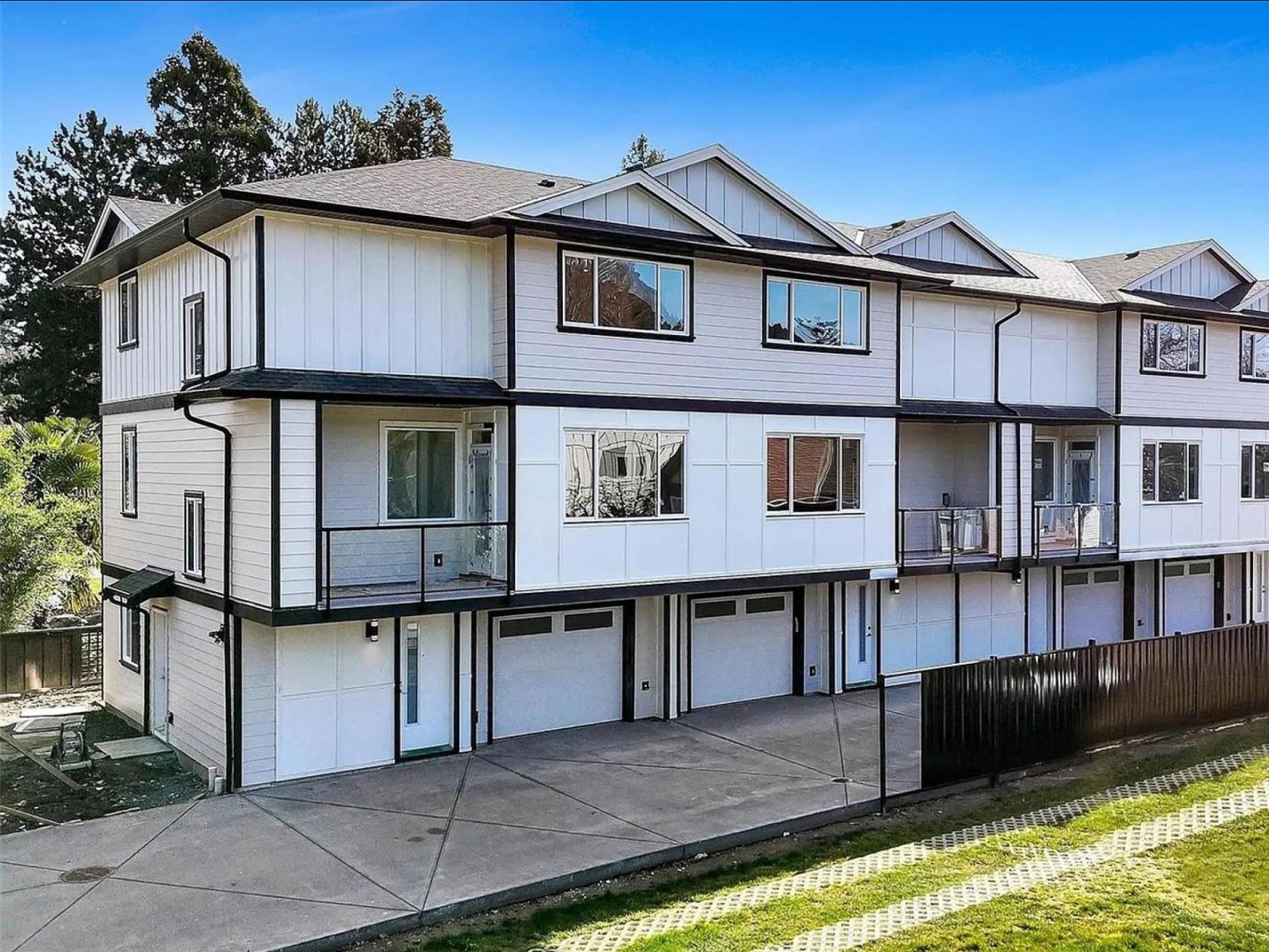 1559 Ash Road, Gordon Head, Saanich East 2