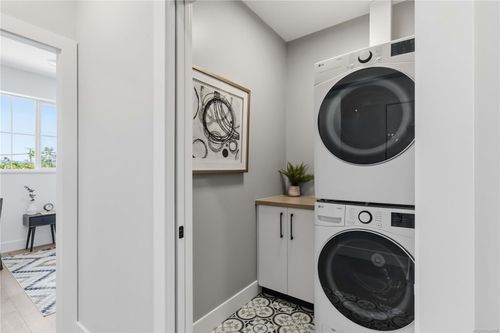 647e170e at 2312 Orchard Avenue, Sidney South-East, Sidney