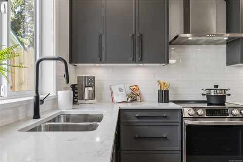 84b12bae at 2312 Orchard Avenue, Sidney South-East, Sidney