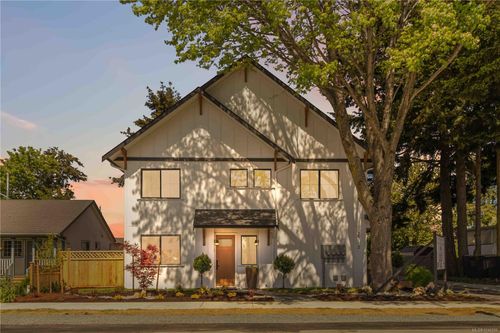 a6216d9 at 2312 Orchard Avenue, Sidney South-East, Sidney