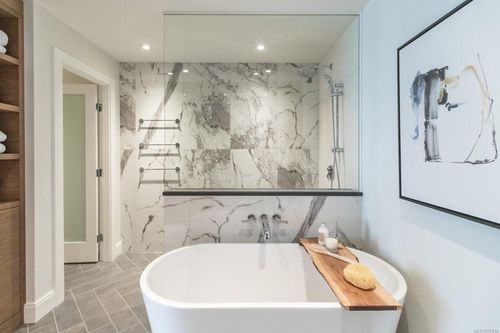 Bathroom 2, , The Redfern at 1920 Oak Bay Avenue, Victoria