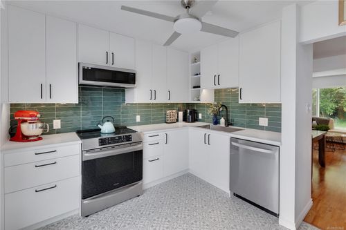 3987-gordon-head-arbutus-saanich-east-06 at 48 - 3987 Gordon Head Road, Arbutus, Saanich East