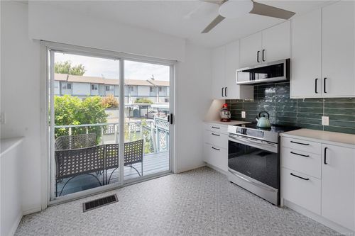 3987-gordon-head-arbutus-saanich-east-09 at 48 - 3987 Gordon Head Road, Arbutus, Saanich East