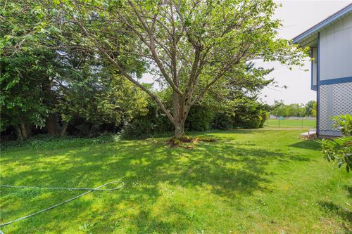 3987-gordon-head-arbutus-saanich-east-32 at 48 - 3987 Gordon Head Road, Arbutus, Saanich East