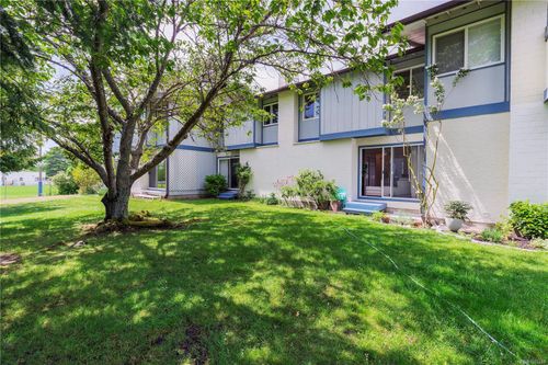 3987-gordon-head-arbutus-saanich-east-33 at 48 - 3987 Gordon Head Road, Arbutus, Saanich East