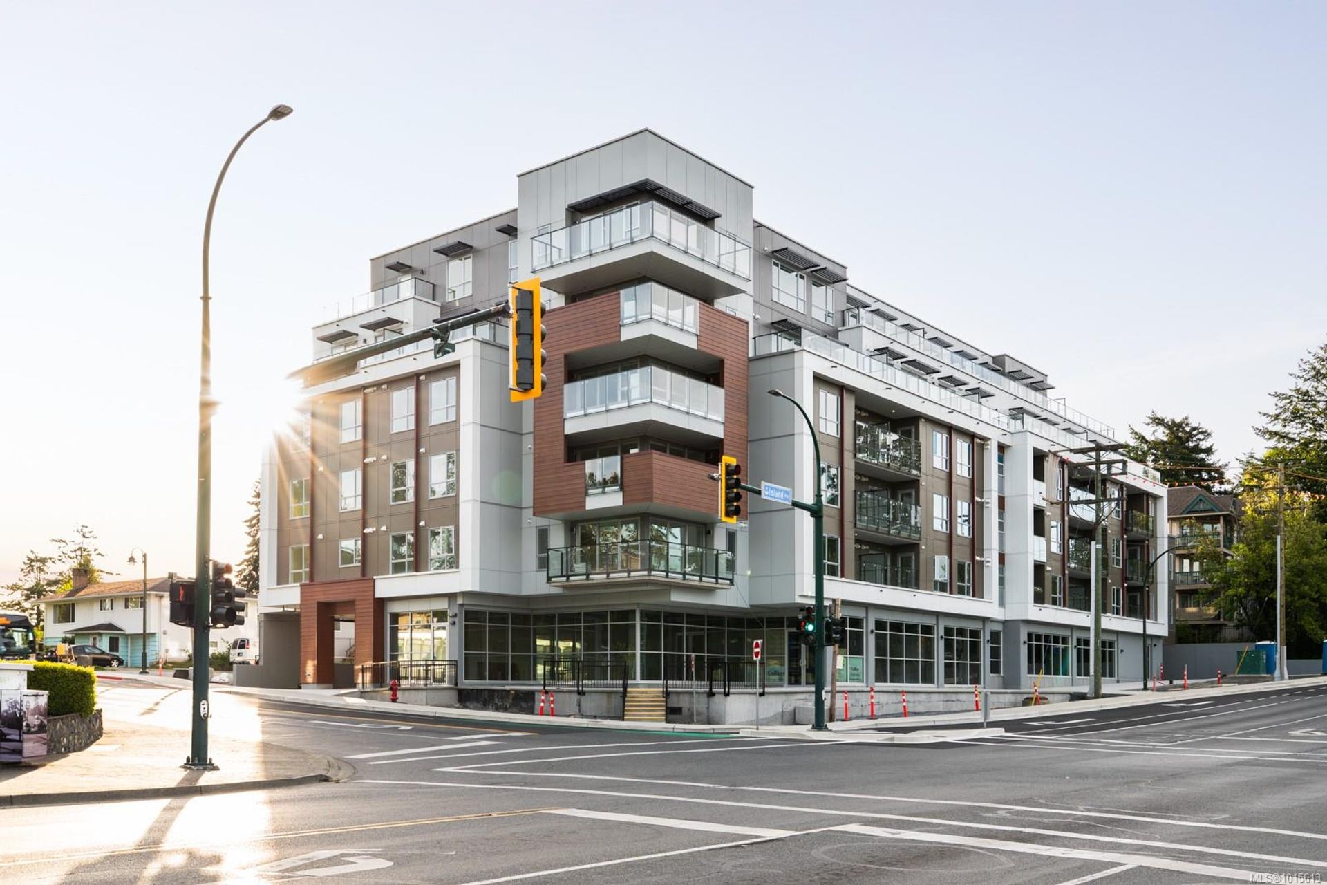 303 - 258 Helmcken Road, View Royal photo number 1