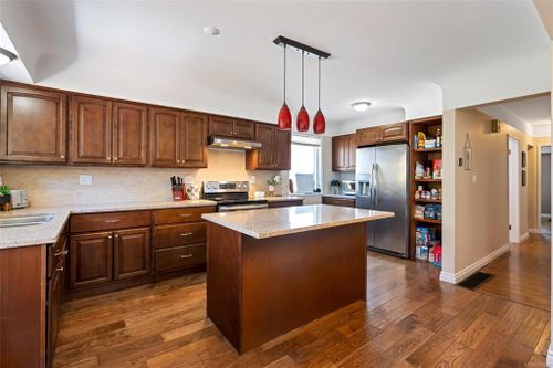 1236 Effingham St Esquimalt BC V9A 4Y2 at 1236 Effingham Street, Esquimalt