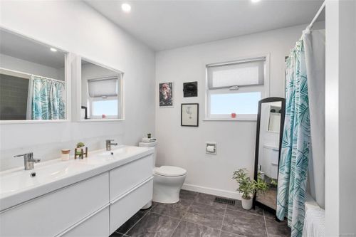 1236 Effingham St Esquimalt BC V9A 4Y2 at 1236 Effingham Street, Esquimalt