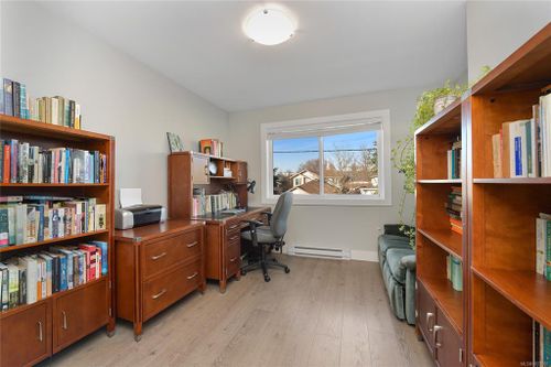 2447 Orchard Avenue at 2447 Orchard Avenue, Sidney