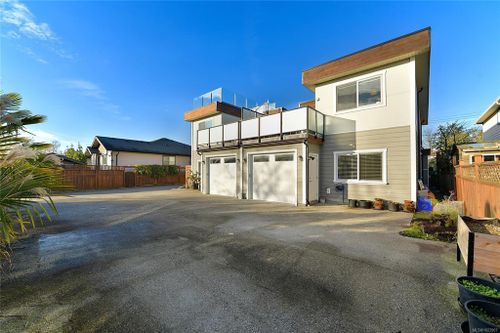 2447 Orchard Avenue at 2447 Orchard Avenue, Sidney