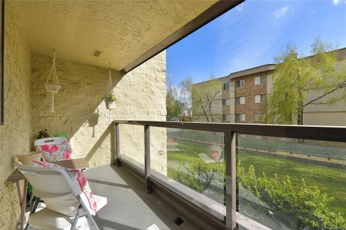 202 - 1745 LEIGHTON Rd Victoria BC V8R 6R6 at 202 - 1745 Leighton Road, Victoria