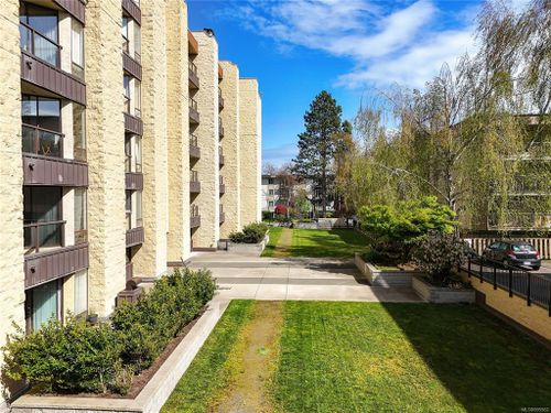 202 - 1745 LEIGHTON Rd Victoria BC V8R 6R6 at 202 - 1745 Leighton Road, Victoria