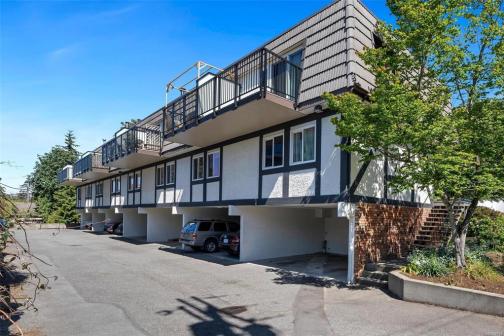 3 - 210 Douglas Street, Victoria photo number 2