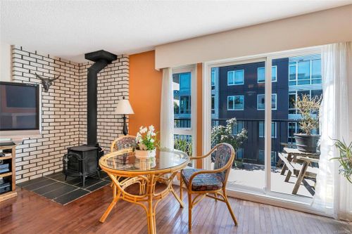 3 - 210 Douglas St Victoria BC V8V 2P2 at 3 - 210 Douglas Street, Victoria