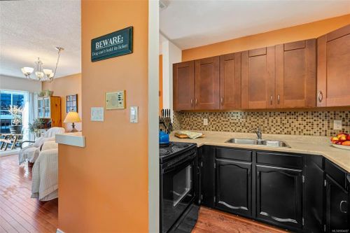 3 - 210 Douglas St Victoria BC V8V 2P2 at 3 - 210 Douglas Street, Victoria