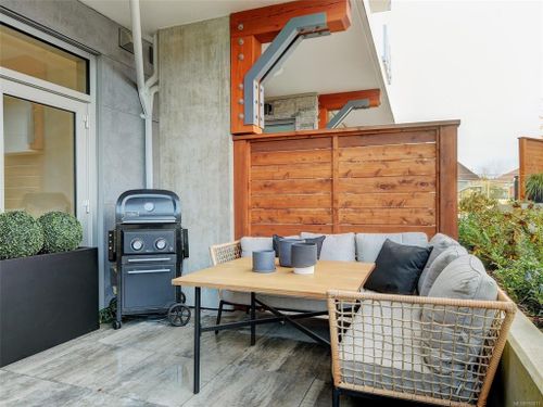 110 - 916 Lyall St Esquimalt BC V8R 1T7 at 110 - 916 Lyall Street, Esquimalt