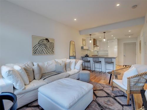 110 - 916 Lyall St Esquimalt BC V8R 1T7 at 110 - 916 Lyall Street, Esquimalt