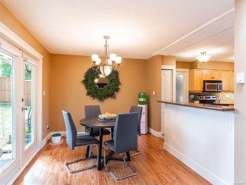 708 Newcastle Ave Parksville BC V9P 1G1 at 708 Newcastle Avenue, Parksville/Qualicum