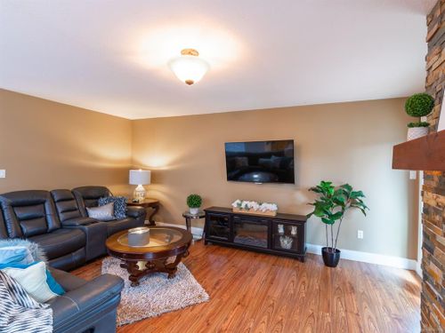 708 Newcastle Ave Parksville BC V9P 1G1 at 708 Newcastle Avenue, Parksville/Qualicum