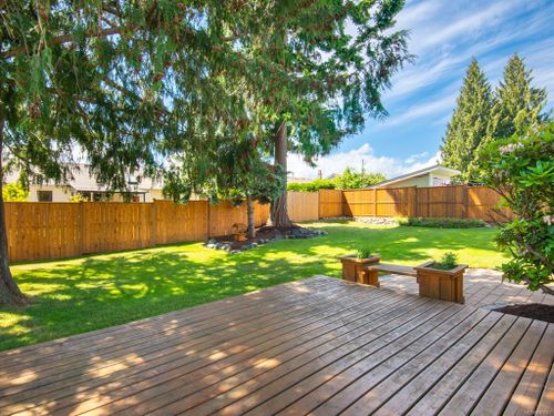 708 Newcastle Ave Parksville BC V9P 1G1 at 708 Newcastle Avenue, Parksville/Qualicum