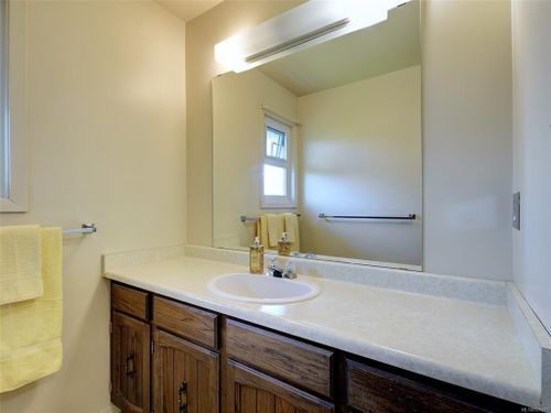 4403 Hilton Pl Saanich BC V8N 5L2 at 4403 Hilton Place, Saanich East