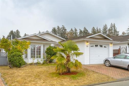 12 Eagle Lane, View Royal photo number 2