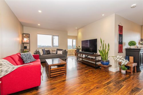 getmedia-3 at 708 - 103 E Gorge Road, Victoria