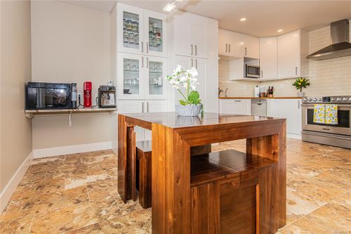 getmedia-4 at 708 - 103 E Gorge Road, Victoria