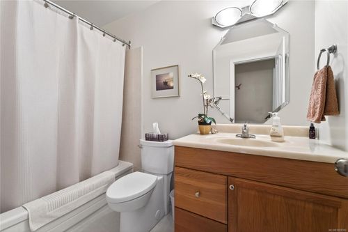 1503-edgewood-gordon-head-saanich-east-11 at 1503 Edgemont Road, Gordon Head, Saanich East