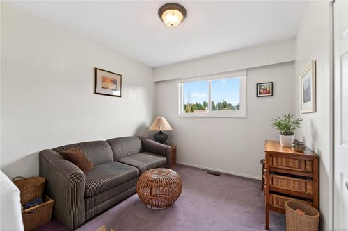 1503-edgewood-gordon-head-saanich-east-13 at 1503 Edgemont Road, Gordon Head, Saanich East