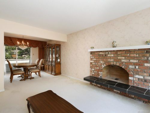 4362 Shelbourne Street Gordon Head at 4362 Shelbourne Street, Gordon Head, Saanich East