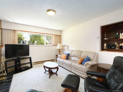 4362 Shelbourne Street Gordon Head at 4362 Shelbourne Street, Gordon Head, Saanich East