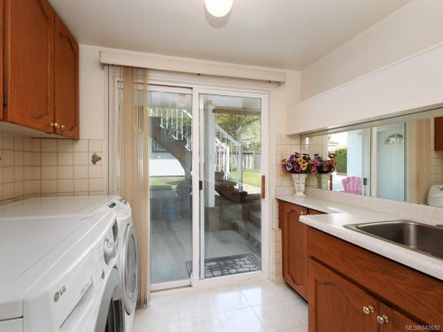 4362 Shelbourne Street Gordon Head at 4362 Shelbourne Street, Gordon Head, Saanich East