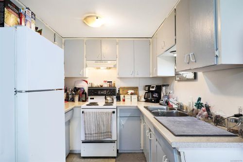 1883 & 188 5 England Avenue at 1883 & 188 5 England Avenue, Courtenay City, Comox Valley