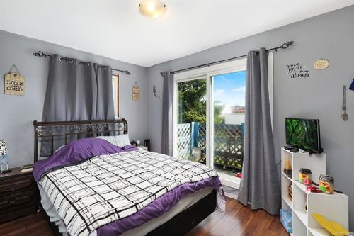 1883 & 188 5 England Avenue at 1883 & 188 5 England Avenue, Courtenay City, Comox Valley