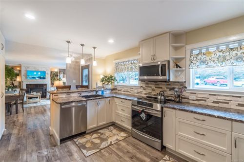 1544 Sunrise Drive at 1544 Sunrise Drive, French Creek, Parksville/Qualicum