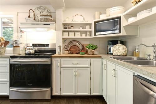 getmedia-4 at 7894 S Island Highway, Comox Valley