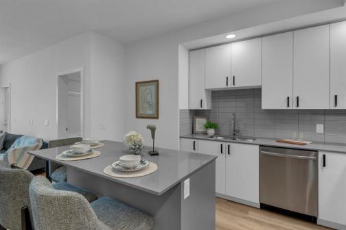 215 - 2390 City Gate Boulevard, Langford photo number 2