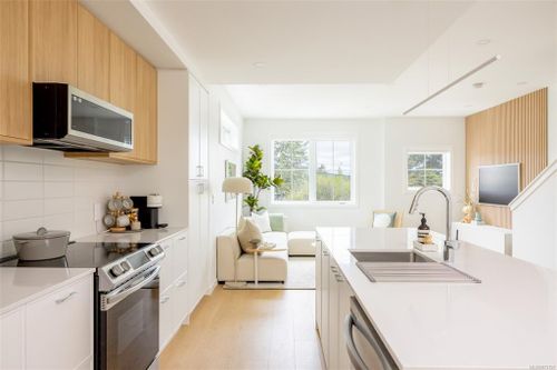 getmedia-3 at TH14 - 3450 Whittier Avenue, Saanich West